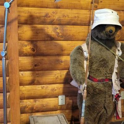 Sale Photo Thumbnail #115: Floor Lamo 