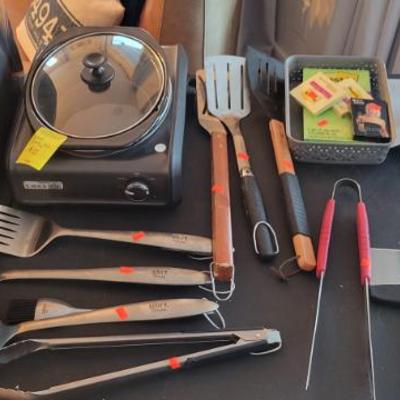 Sale Photo Thumbnail #44: Weber and Blackstone Grill Tools 