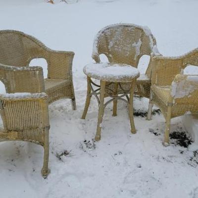 Sale Photo Thumbnail #161: 5 piece wicker Set