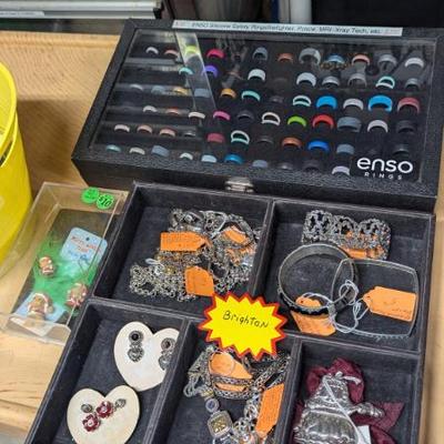 Sale Photo Thumbnail #325