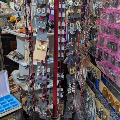 Sale Photo Thumbnail #204