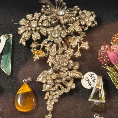 Sale Photo Thumbnail #33