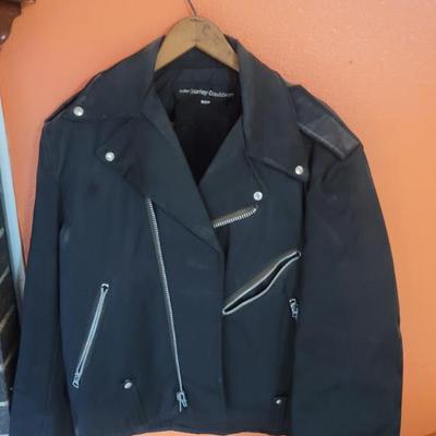 Sale Photo Thumbnail #587