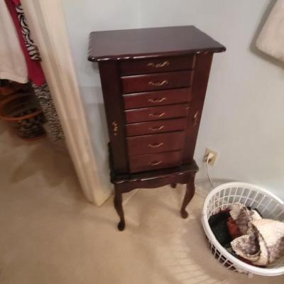 Sale Photo Thumbnail #424