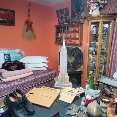 Sale Photo Thumbnail #570