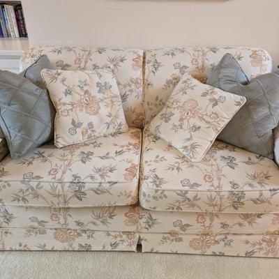 Sale Photo Thumbnail #139