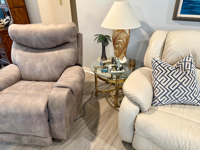 Sale Photo Thumbnail #15