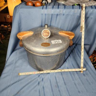 Sale Photo Thumbnail #627