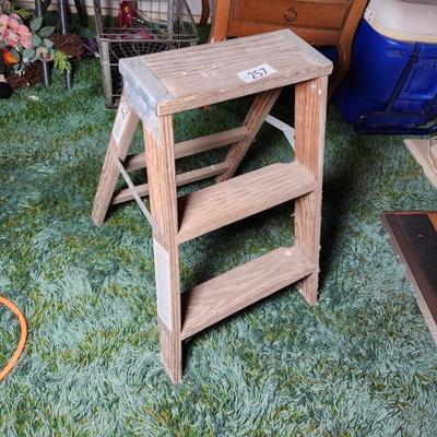 Sale Photo Thumbnail #637