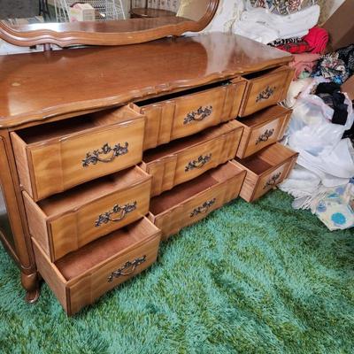 Sale Photo Thumbnail #903