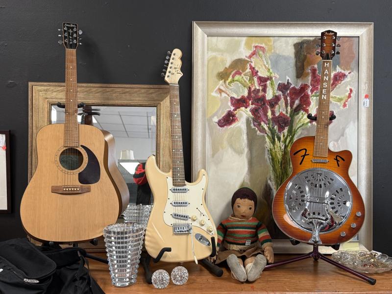 Sale Photo Thumbnail #3