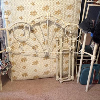 Sale Photo Thumbnail #102