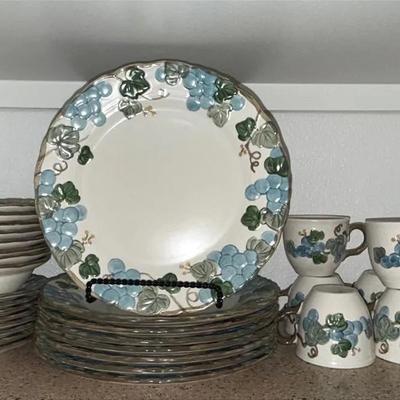 Poppy trail By Matlok Dinnerware 
