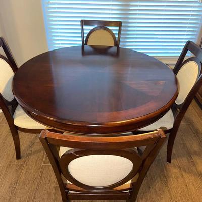 Round Dining Table With 4 Chairs 