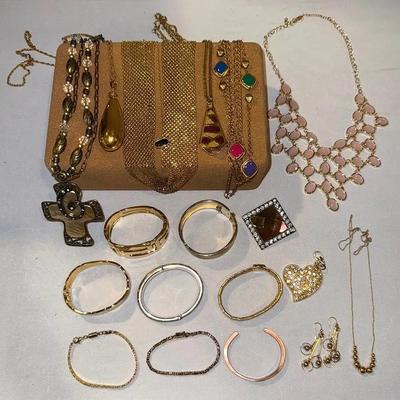 Bracelet’s And Bangles And More 