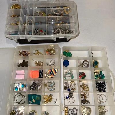 Earrings And Broches Collection 