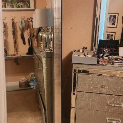 Sale Photo Thumbnail #4