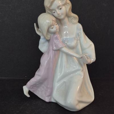 Vintage 1990s Paul Sebastian Mother & Daughter Figurine - 7½" Tall