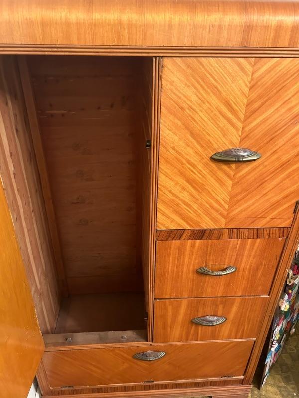 Sale Photo Thumbnail #17