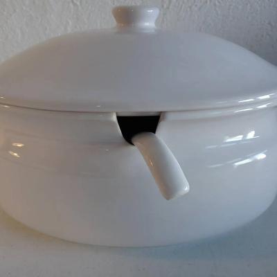 Crate and Barrel Classic White Soup Tureen 