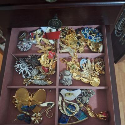 Sale Photo Thumbnail #82