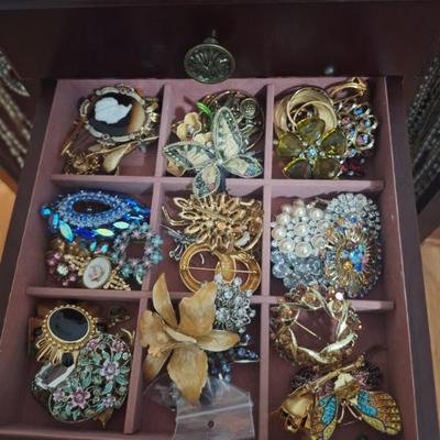 Sale Photo Thumbnail #81