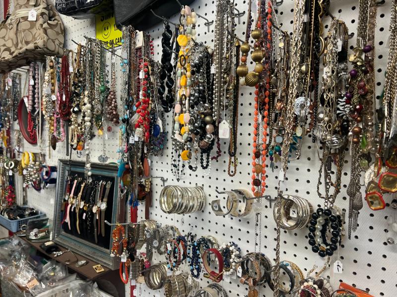 Sale Photo Thumbnail #9