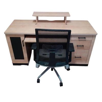 KR405 Office Desk/Chair