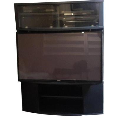 KR521 Entertainment Center with Accessories