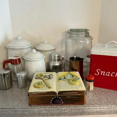 12 piece kitchen lot