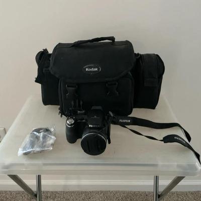 Fujifilm FinePix S4430 Digital Camera Bundle w/ Kodak Camera Bag & Accessories
