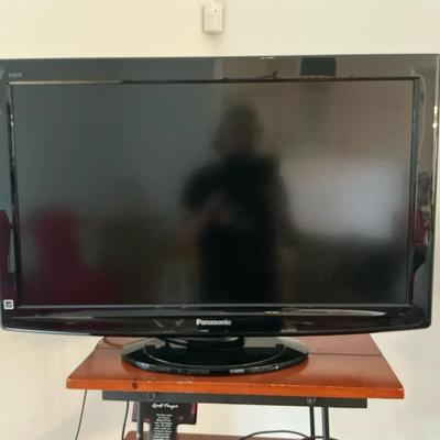 Panasonic 32-inch LCD TV (Model TC-L32C12) with Stand and HDMI Inputs