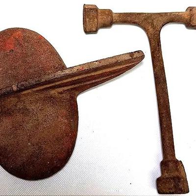 Cast Iron T-Wench and Radiator Caps