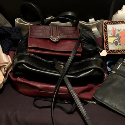 Variety of Women’s Handbags Featuring Baggallini & a Brighton Look-Alike Bag