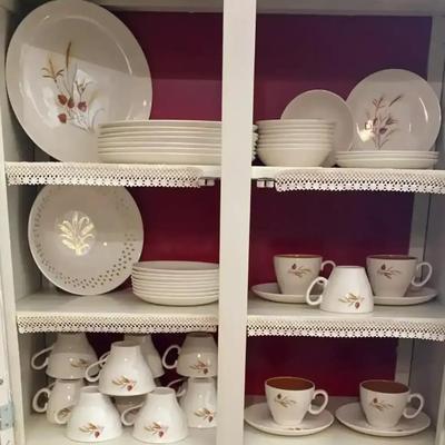 Vintage Wheat Pattern Dinnerware Set – Manufacturer Unknown
