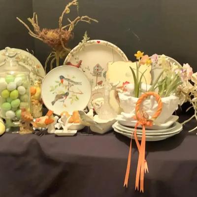 Charming Bird-Themed Decor Collection Featuring Goebel Figurine