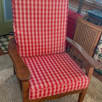 Adjustable Wooden Frame Chair with Removable Cushions