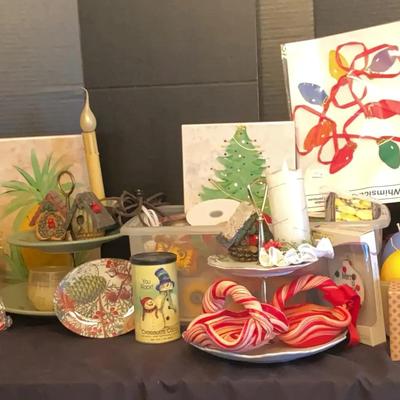 Seasonal Décor Featuring Pfaltzgraff & Lefton