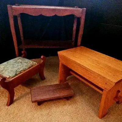 Wood Accent Table with Coordinating Footstools & Bench