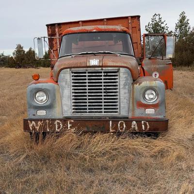 64 International Loadstar 16000