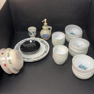 Vintage Manitou By Grindley Ironstone Plates, Anchor Hocking Fire King Bowls & More! 29 Piece Lot