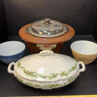 Vintage Kitchenwares: Two Pyrex Bowls, Alice Austria Soup Tureen, Vernco Gunstock Warming Stand