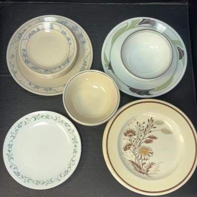 Set Of Four Royal China Co. Americana Plates & 3 Patterns Of Corelle By Corning Plates & Bowls