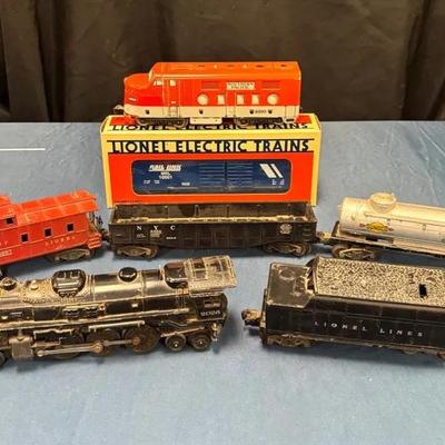 Vintage Lionel 2026 Steam Locomotive & Marx Train Set