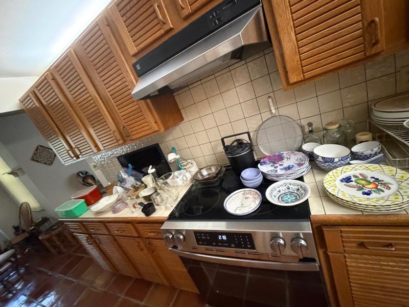 Sale Photo Thumbnail #46