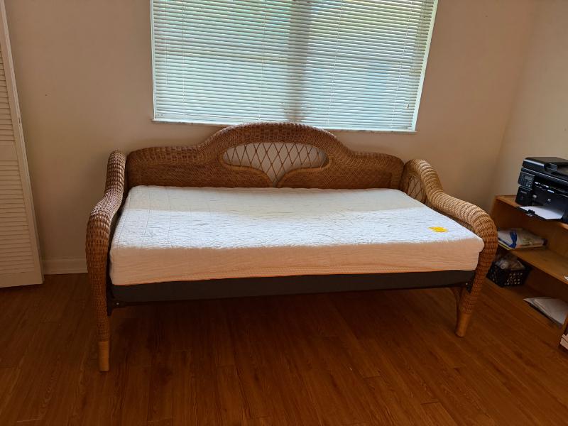 Sale Photo Thumbnail #42