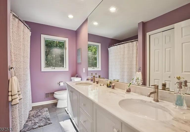 Sale Photo Thumbnail #26