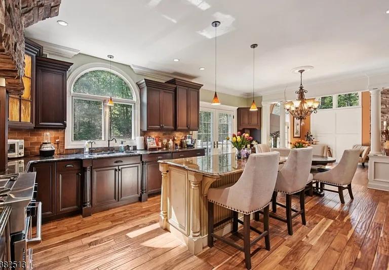 Sale Photo Thumbnail #7