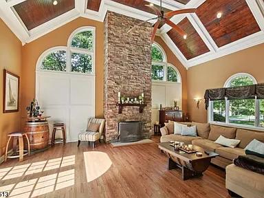 Sale Photo Thumbnail #14