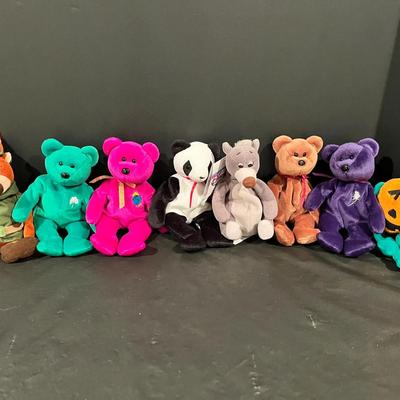 Vintage Collection (No Hang Tags) Featuring Princess, Erin & Millennium with Disney Figures